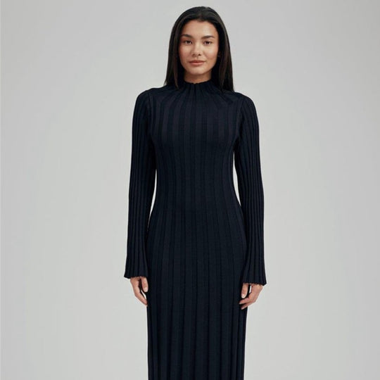 Damen Maxikleid mit elegantem Rippdesign und hochgeschlossenem Kragen EB