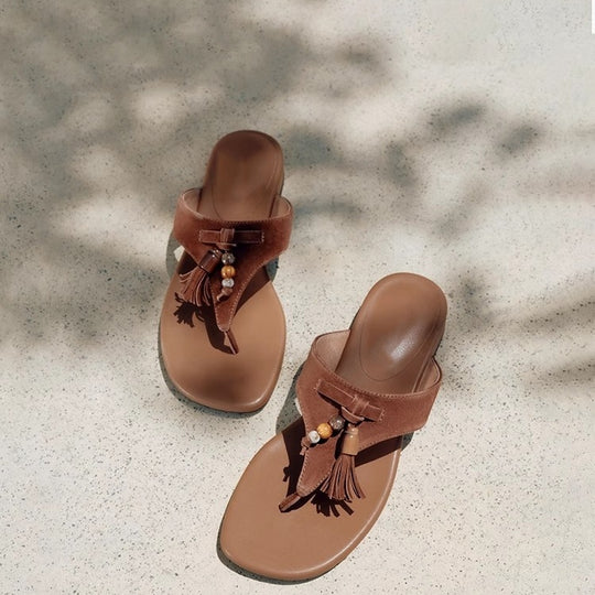 Damen Zehentrenner-Sandalen mit modischem Quastendetail und eleganter Riemenfront EB