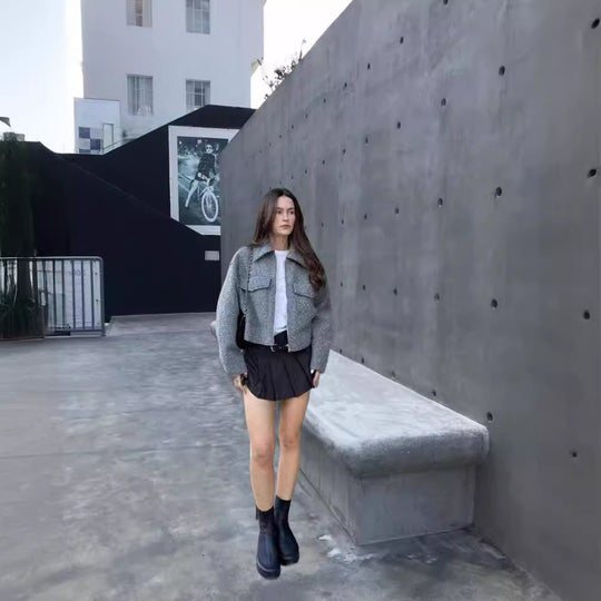 Damen Modische Jacke aus hochwertigem Material mit strukturiertem Schnitt EB