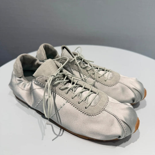 Damen sportive Modellschuhe im eleganten Satin-Look EB