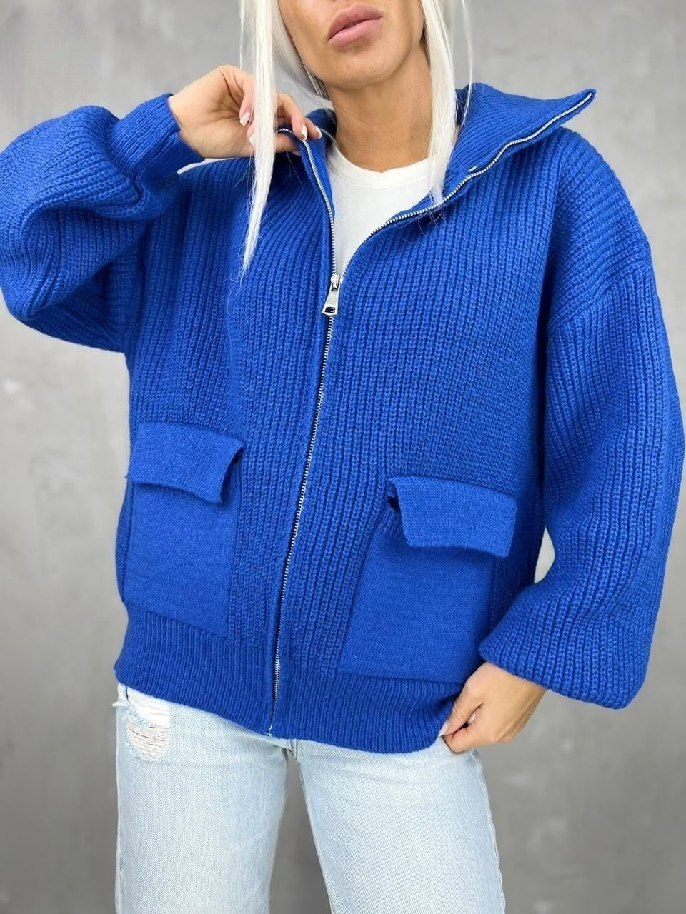 Damen Übergangsstrickjacke mit breitem Reißverschluss und praktischen Taschen EB