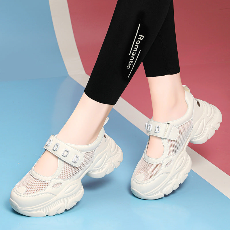 Damen Sportliche Komfort-Sneaker mit verstellbarem Riemen und dämpfender Sohle EB