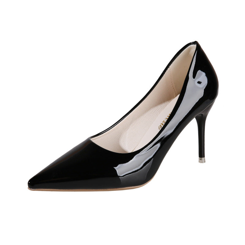 Damen elegante spitze Stiletto-Pumps mit hochglänzendem Finish EB