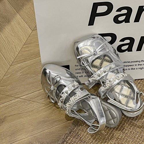 Damen elegante Ballerina-Schuhe mit glänzender Oberfläche und dekorativen Perlen EB