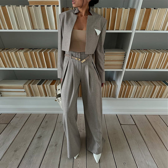 Damen modisches cropped Blazer-Ensemble mit weitem Hosen EB