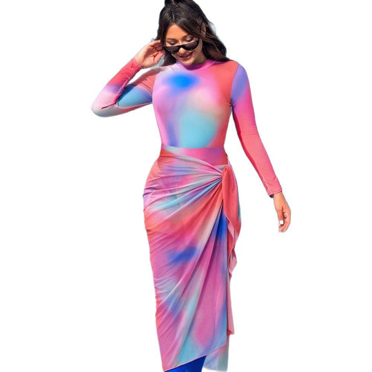 Damen modischer Schwimmanzug mit langem Arm und schwingendem Rock EB