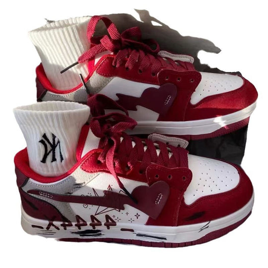 Damen Sneakers mit einzigartiger Herz-Applikation und modischem Detail EB