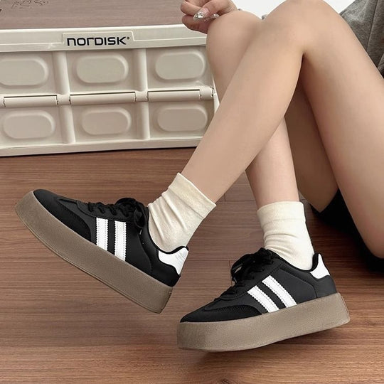 Damen Sneakers mit atmungsaktivem Obermaterial und rutschfester Laufsohle EB
