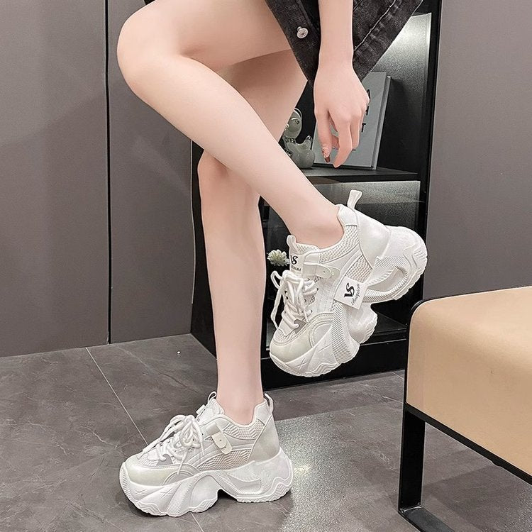 Damen Trendige Chunky Sneakers mit atmungsaktivem Mesh-Obermaterial und innovativem Sohlenprofil EB