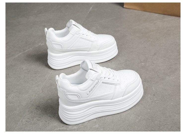 Damen modische Plateau-Sneaker mit strukturiertem Obermaterial und komfortablem Dämpfungssystem EB