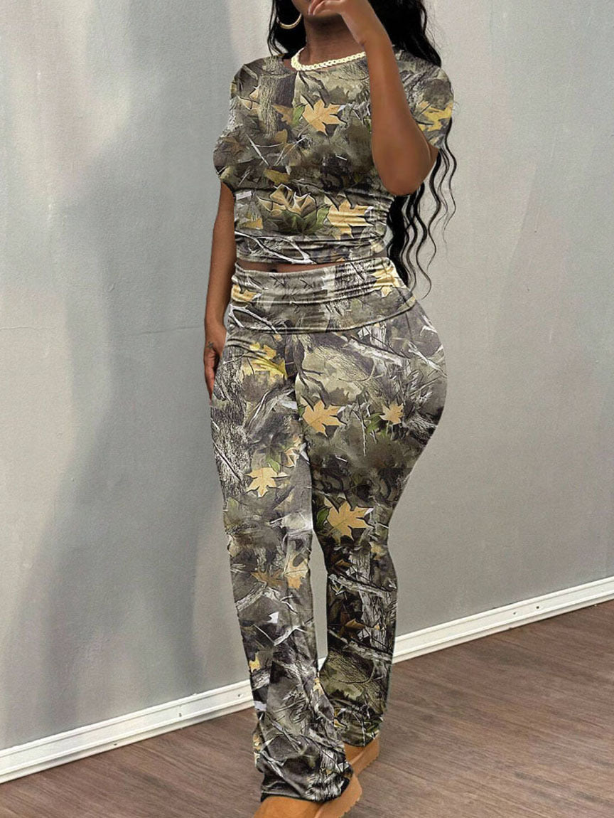 Damen Sportliches Set mit trendigem Camouflage-Muster und elastischem Bund EB