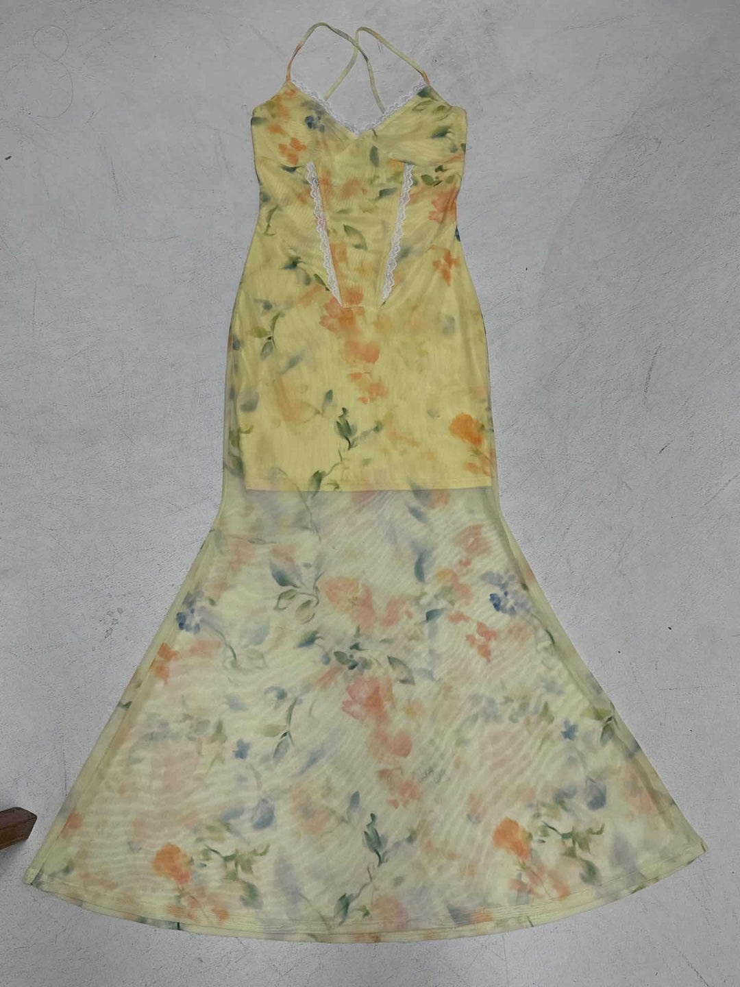Damen Blumen Maxikleid mit raffinierten Spaghettiträgern und Spitzen-Akzenten EB
