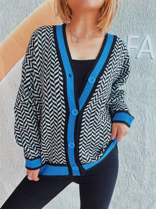 Damen Übergroße Strickjacke mit auffälligem Zickzackmuster und bunten Knöpfen EB