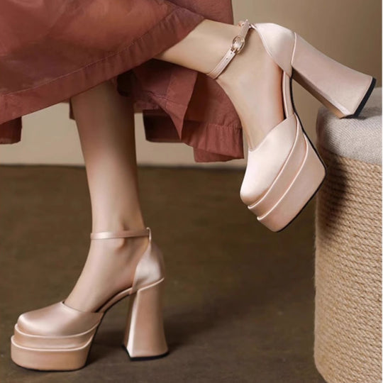 Damen Plateau-High-Heels mit schickem Riemen EB