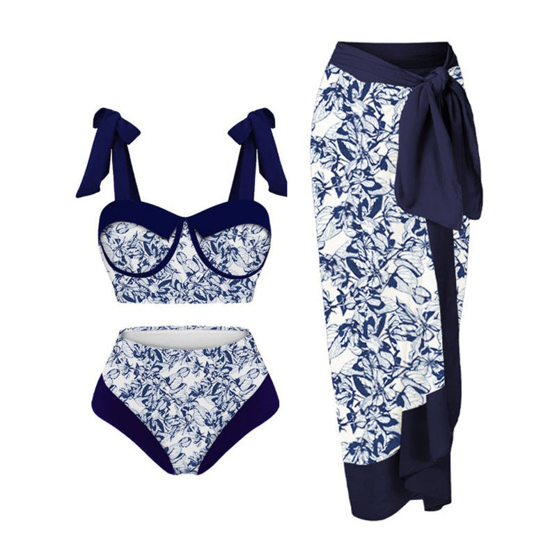 Damen Bikini-Set mit floralem Design und elegantem Überrock EB
