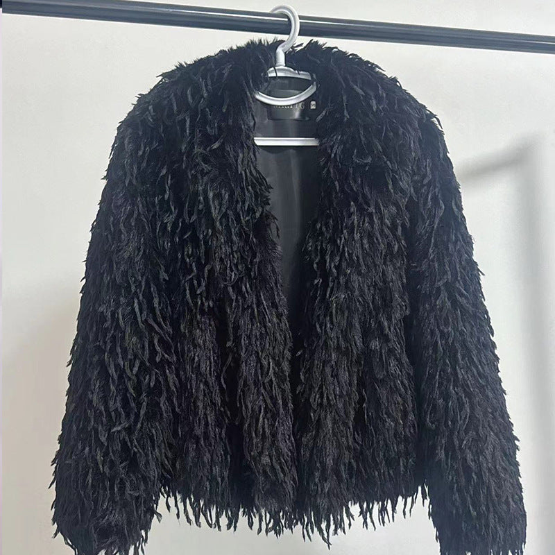 Damen Flauschige Kurzjacke aus Kunstpelz mit tiefem Schnitt EB