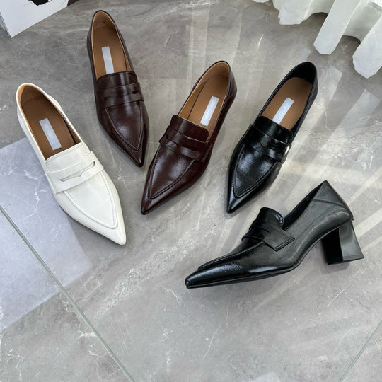 Damen spitze Pumps mit elegantem Riemen und bequemen Blockabsatz EB