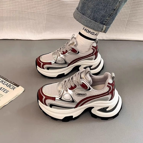 Damen High-Performance Sneakers mit dicker Sohle und reflektierenden Details EB