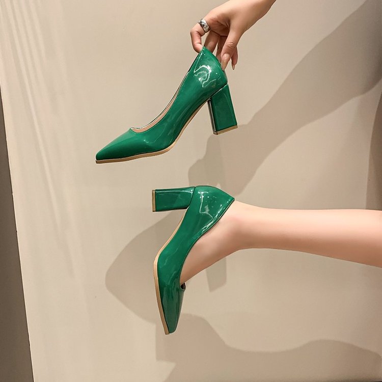 Damen elegante spitze Pumps mit tragbarem Blockabsatz EB