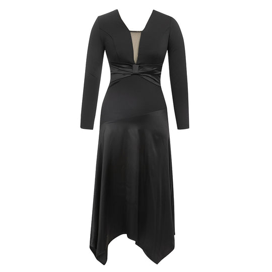 Damen Elegantes Maxikleid mit raffinierten transparenten Einsätzen und asymmetrischem Saum EB