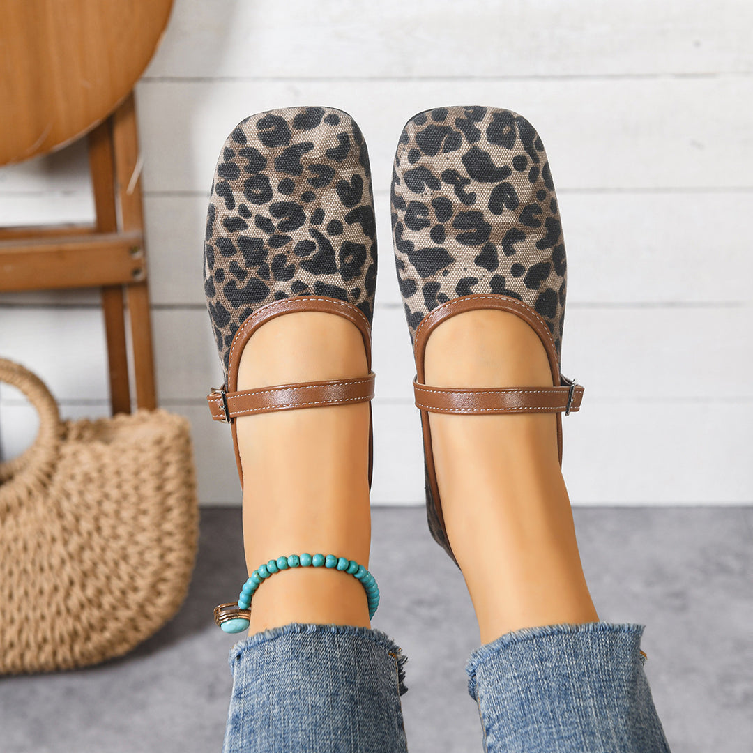 Damen Bequeme Ballerinas mit dekorativem Riemen EB