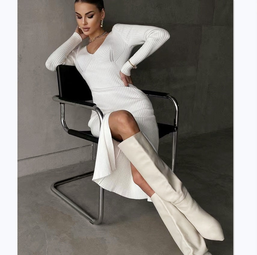 Damen Elegantes Strick-Maxikleid mit raffinierten Schnitt und figurbetontem Design EB
