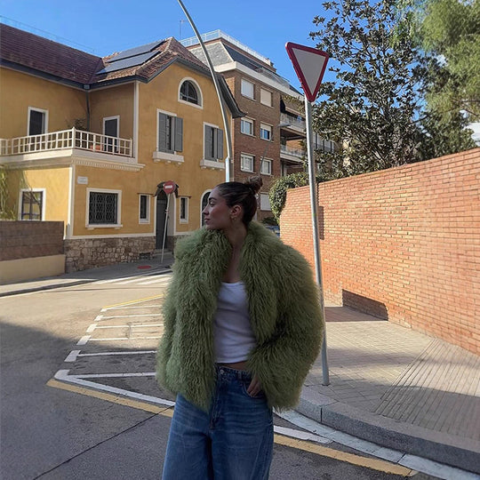 Damen Oversized Kunstpelzjacke mit voluminösen Ärmeln EB