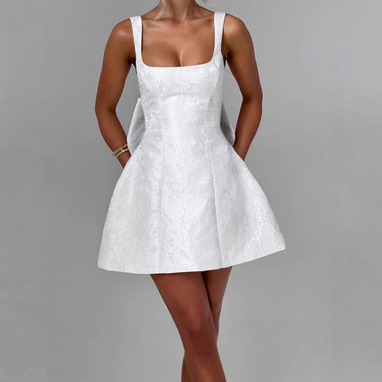 Damen A-Linien Kleid mit floralem Jacquard-Muster und schmalen Trägern EB