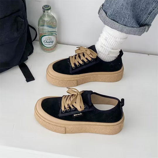 Damen Komfortable Sneakers mit dicker Gummisohle und weichem Wildlederobermaterial EB
