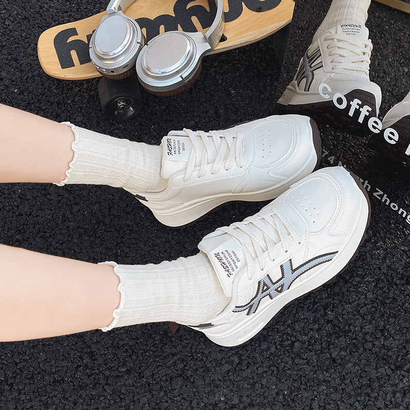 Damen Sportliche Sneakers mit gepolsterter Laufsohle und stilvollem Design EB
