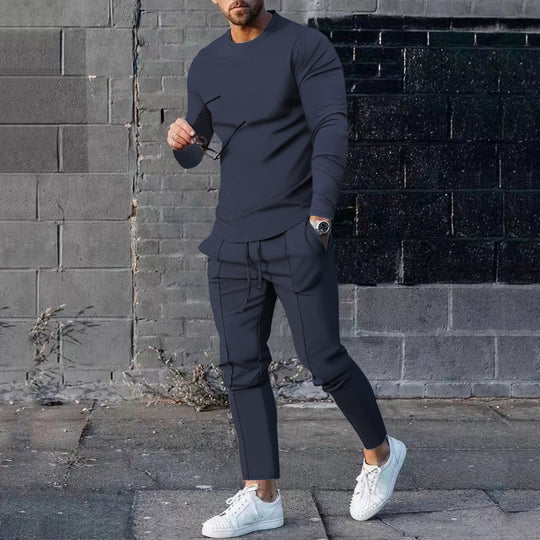 Herren nan eng anliegendes Langarmshirt aus Baumwollstretch mit Rundhalsausschnitt und körperbetonter Passform EB