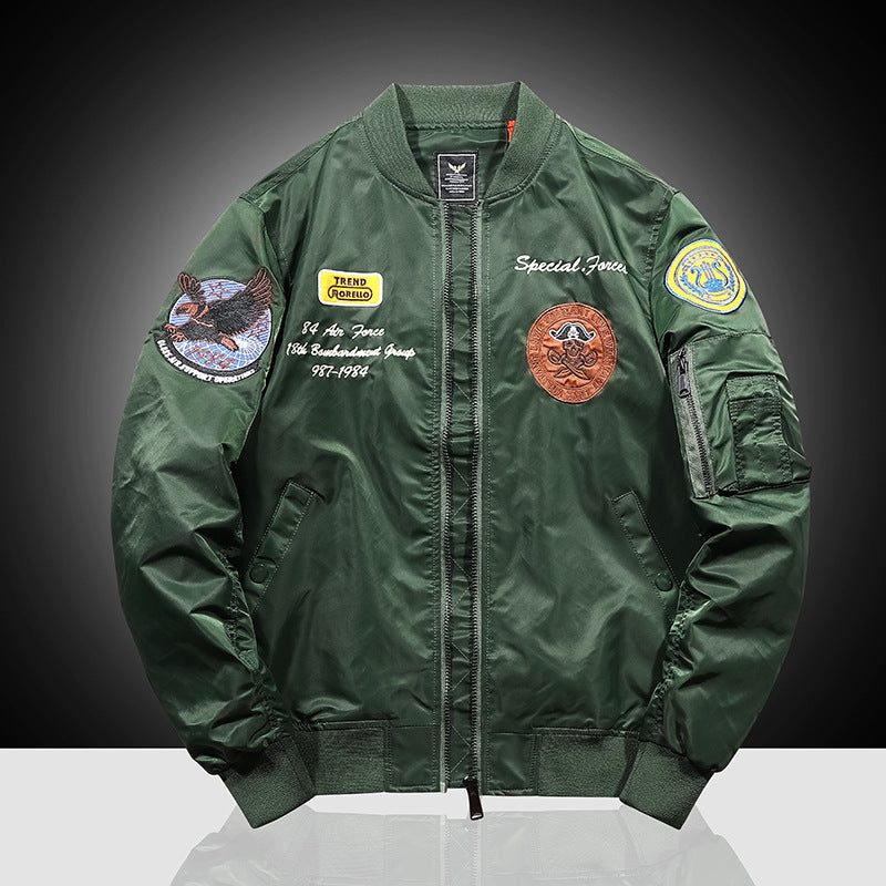 Herren Bomberblouson im Military-Patchstil mit Ärmel-Utilitytasche und geripptem Kragen EB