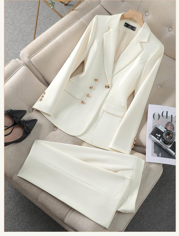 Damen Elegantes Business-Anzug-Set mit dekorativen Knopfdetails EB