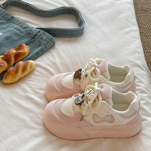 Damen Komfortable Sneakers mit verspielten Applikationen EB