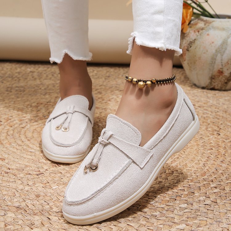 Damen Slipper-Loafer aus Velourslederoptik mit dekorativem Knotenriemen und leicht profilierter Gummisohle EB