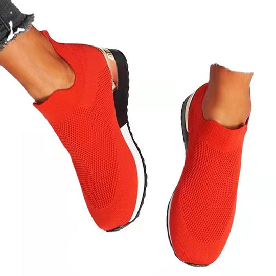 Damen Atmungsaktive Slip-On Sneakers mit modischem Design EB