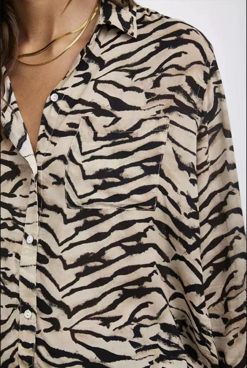 Damen Bluse mit auffälligem Tiermotiv und lockerer Passform EB