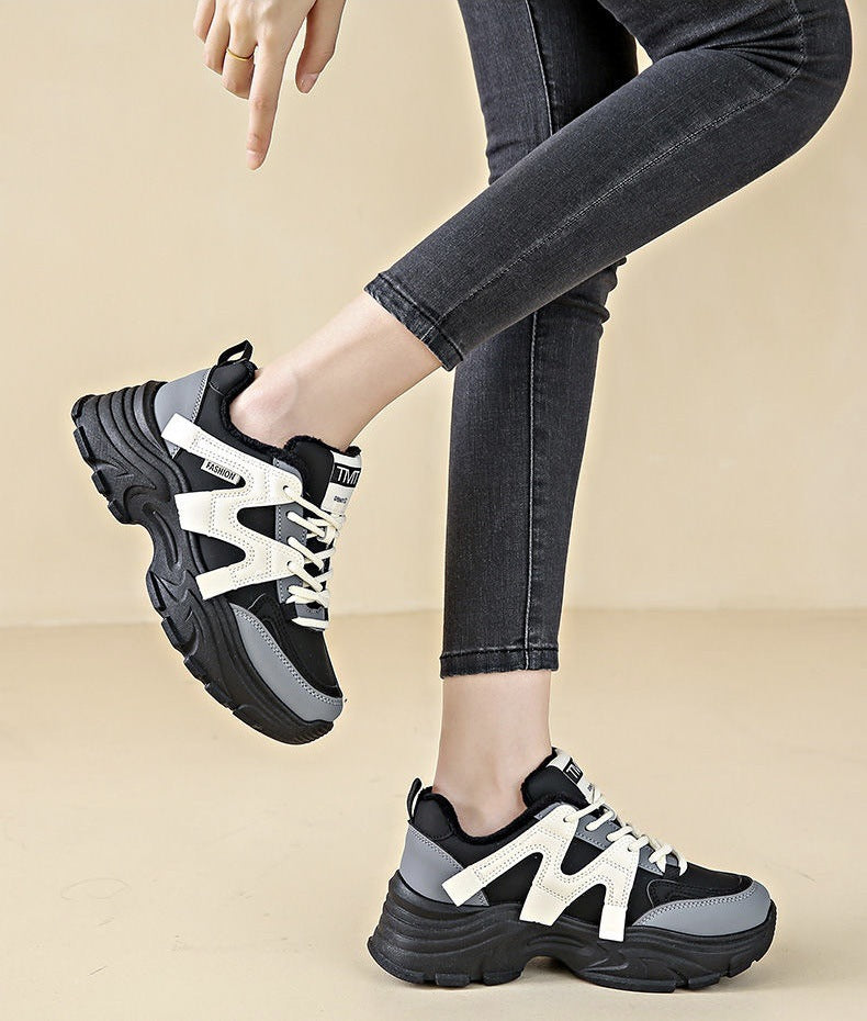 Damen Sportliche Komfort-Sneaker mit dämpfender Sohle und stylischem Design EB
