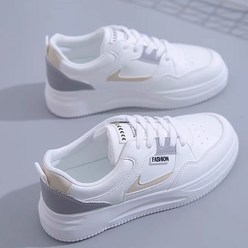 Damen Sportliche Sneaker mit modischen Akzenten und dämpfender Sohle EB