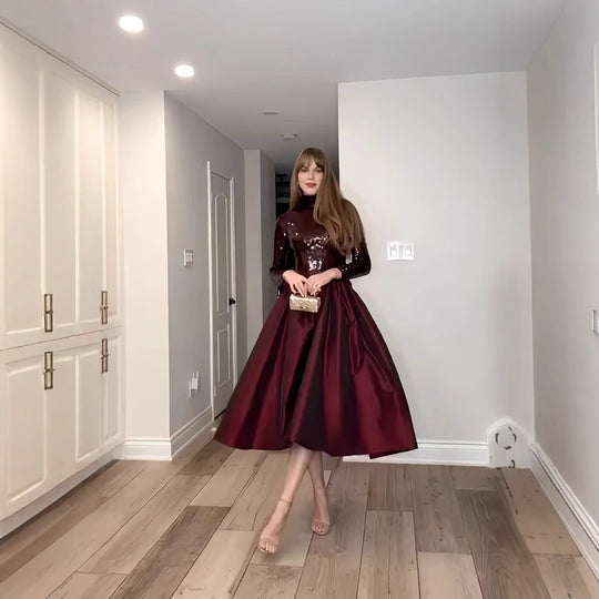 Damen Festliches Kleid mit glitzerndem Oberteil und schwingendem Rock EB