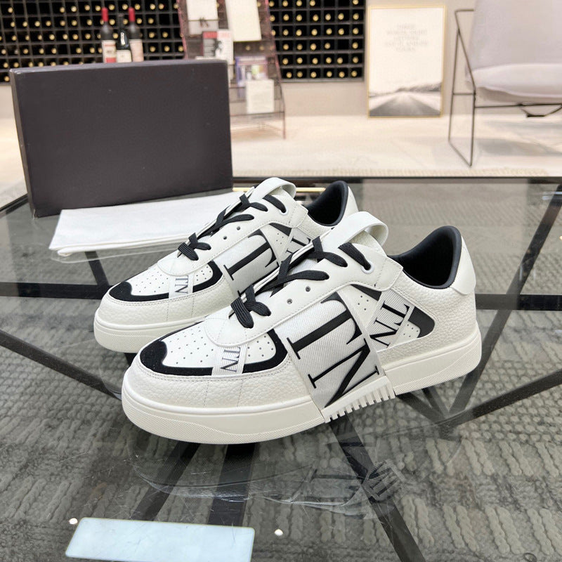 Damen Modische Sneakers mit trendigem Logo-Detail und atmungsaktiver Oberflächenstruktur EB