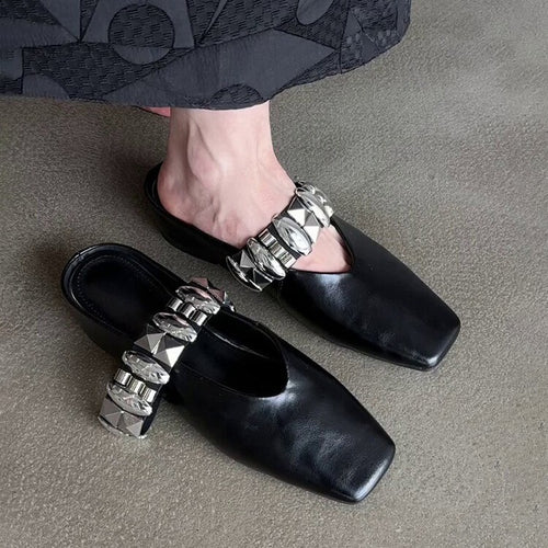 Damen Stiefelette mit glamourös dekoriertem Riemen EB