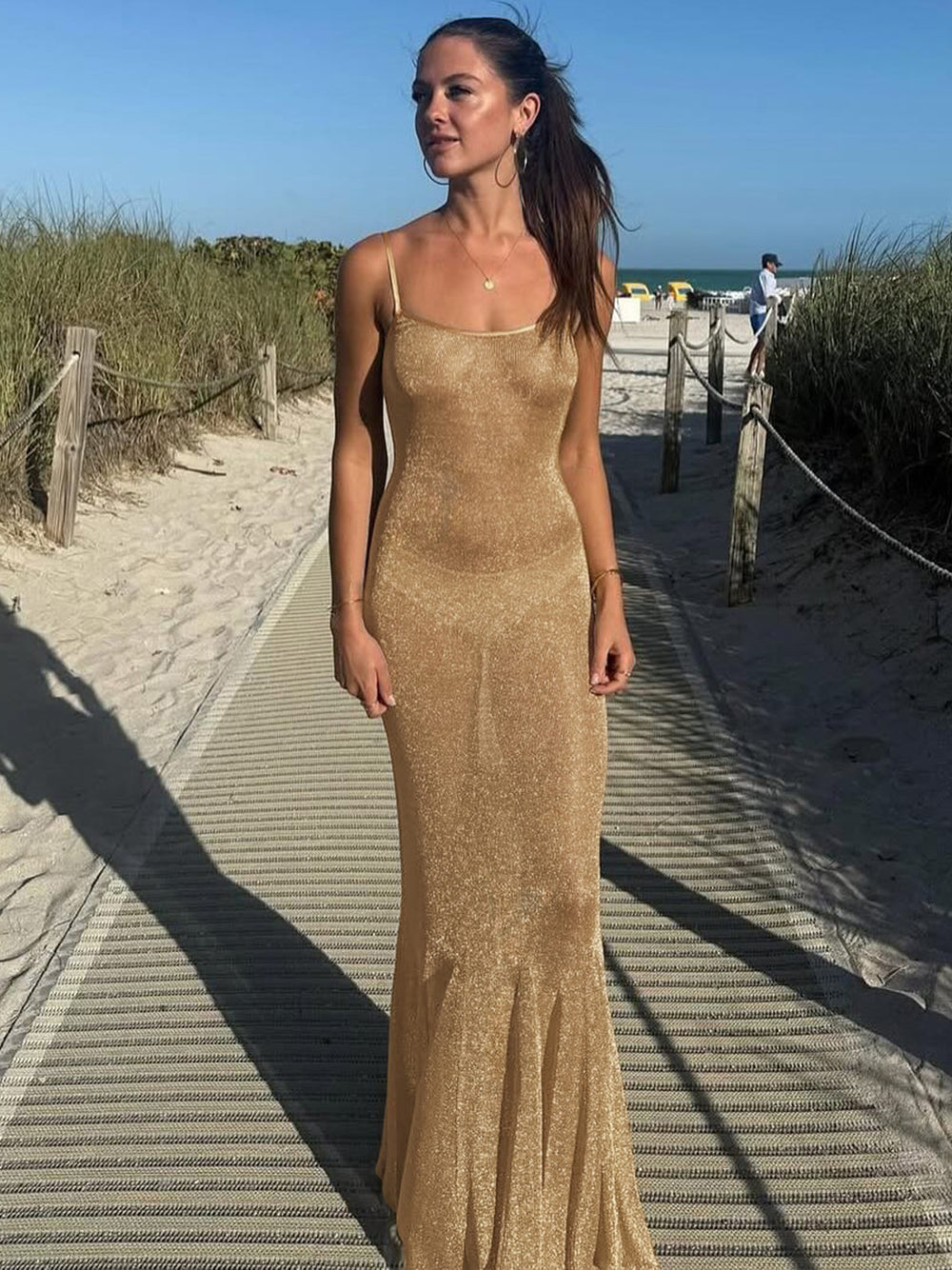 Damen Elegantes Maxikleid mit schwingendem Rock und feinen Spaghettiträgern EB