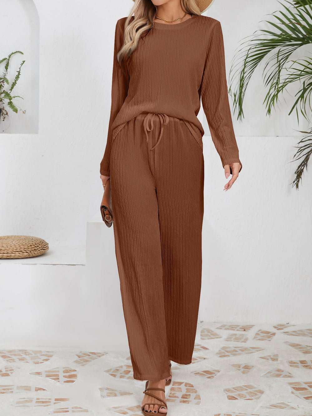 Damen Elegantes und bequemes Set aus gefeuchtetem Material EB