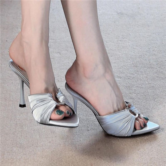 Damen Mules mit elegantem Rüschendesign und raffinierten Details EB