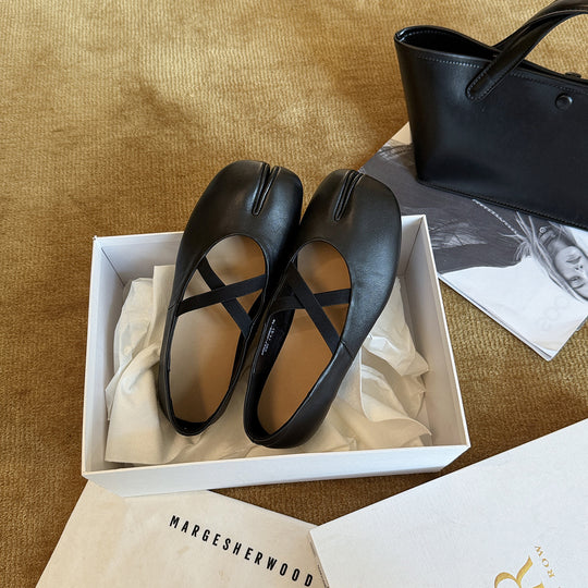Damen Elegante Ballerinas mit modischem Riemchen und gepolstertem Fußbett EB