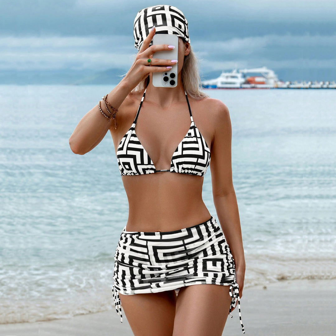 Damen Triangel-Bikini mit Wickelrock und grafischem Muster EB