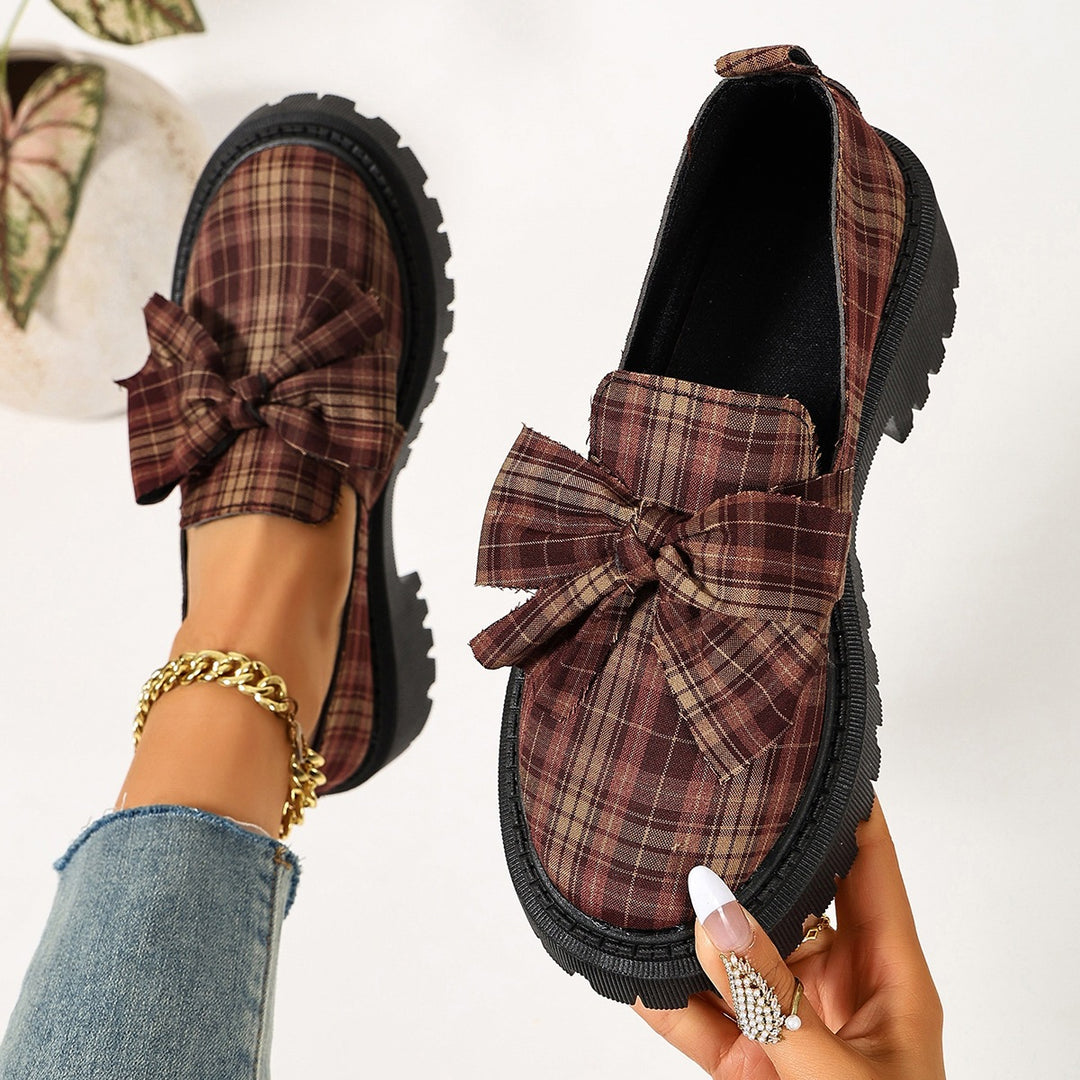 Damen Komfortable Slip-On Loafers mit dekorativer Schleifenapplikation und robustem Profil EB