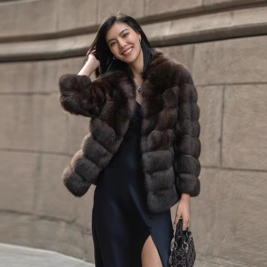 Damen Luxuriöse Kunstpelzjacke mit voluminösen Ärmeln EB