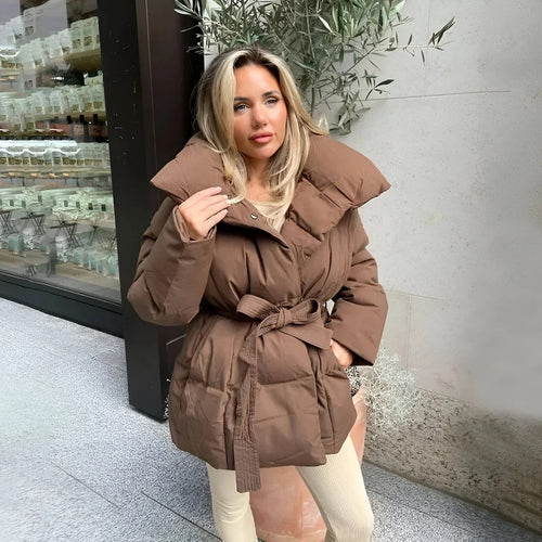 Damen Modische Daunenjacke mit breitem Kragen und taillierbarem Gürtel EB